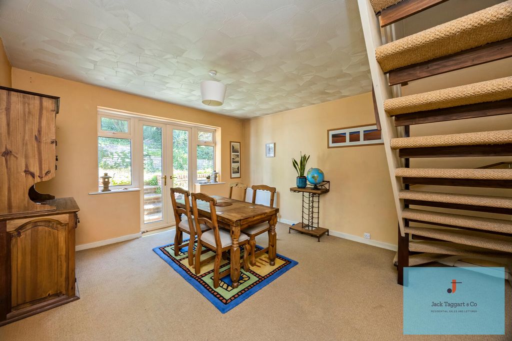 Property photo 3 of 17 Dining Room