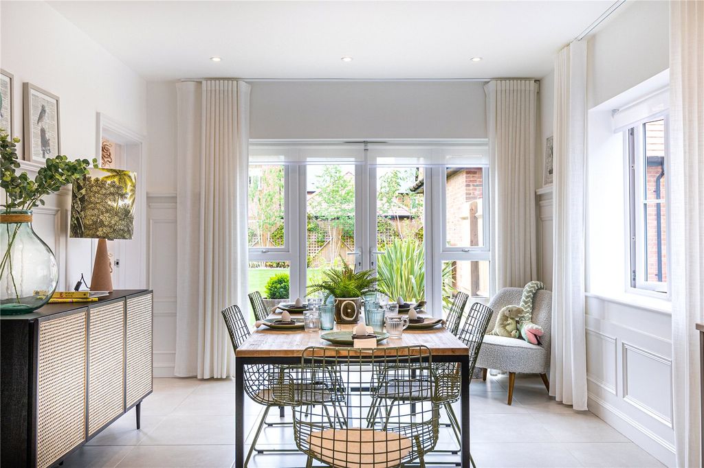 Property photo 1 of 12 Dining Area