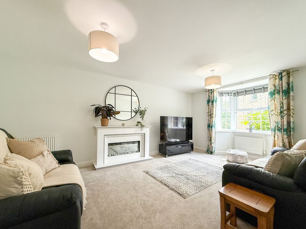 Property photo 2 of 37