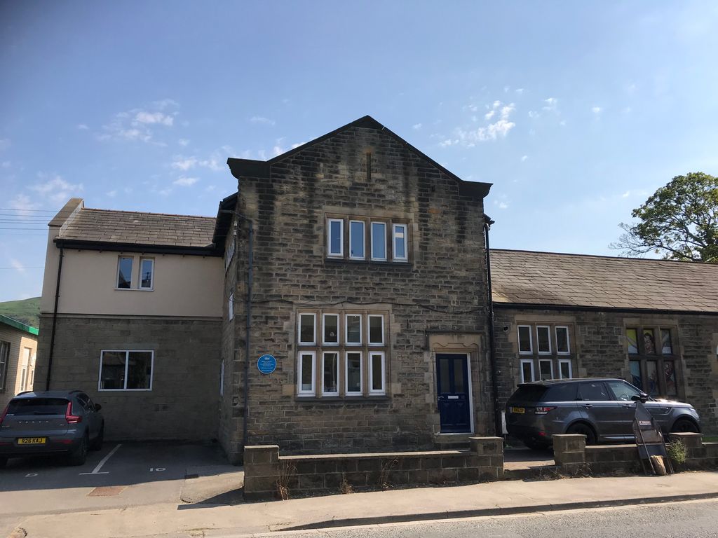 Property photo 1 of 5