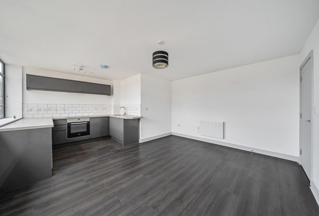 Property photo 3 of 20 1500081-10-6A6B3A...