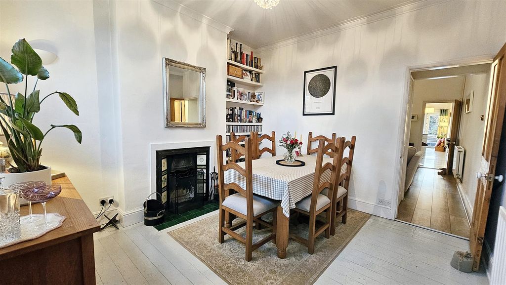 Property photo 2 of 19 20251029_160526.Jpg