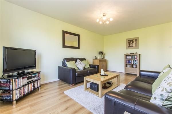 Property photo 2 of 9 4