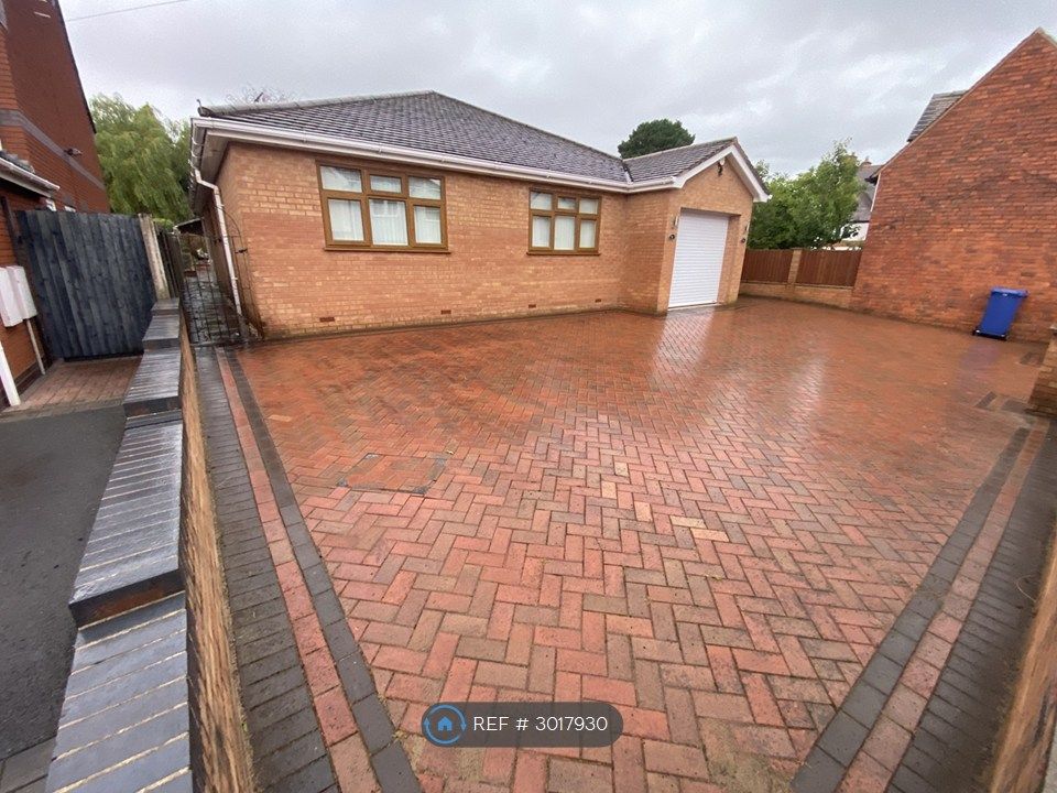Property photo 1 of 33 Front