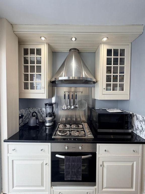 Property photo 2 of 32 Kitchen