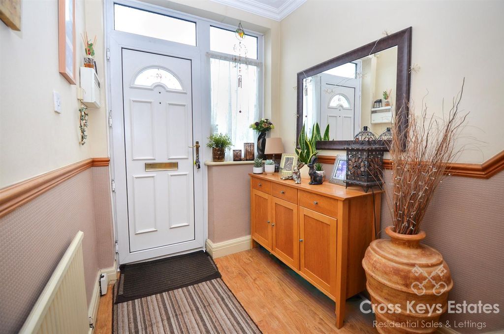 Property photo 3 of 26 Hallway