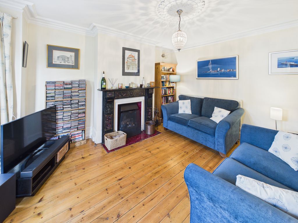 Property photo 3 of 21 Gallery