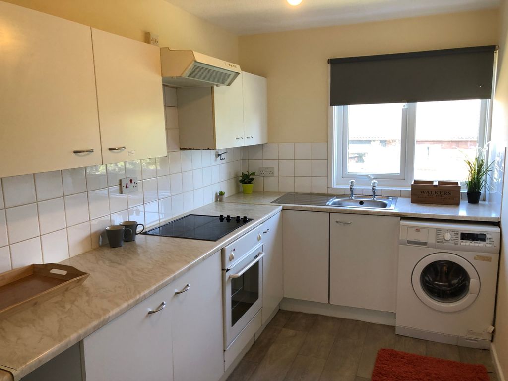 Property photo 2 of 7 Great Holme Court