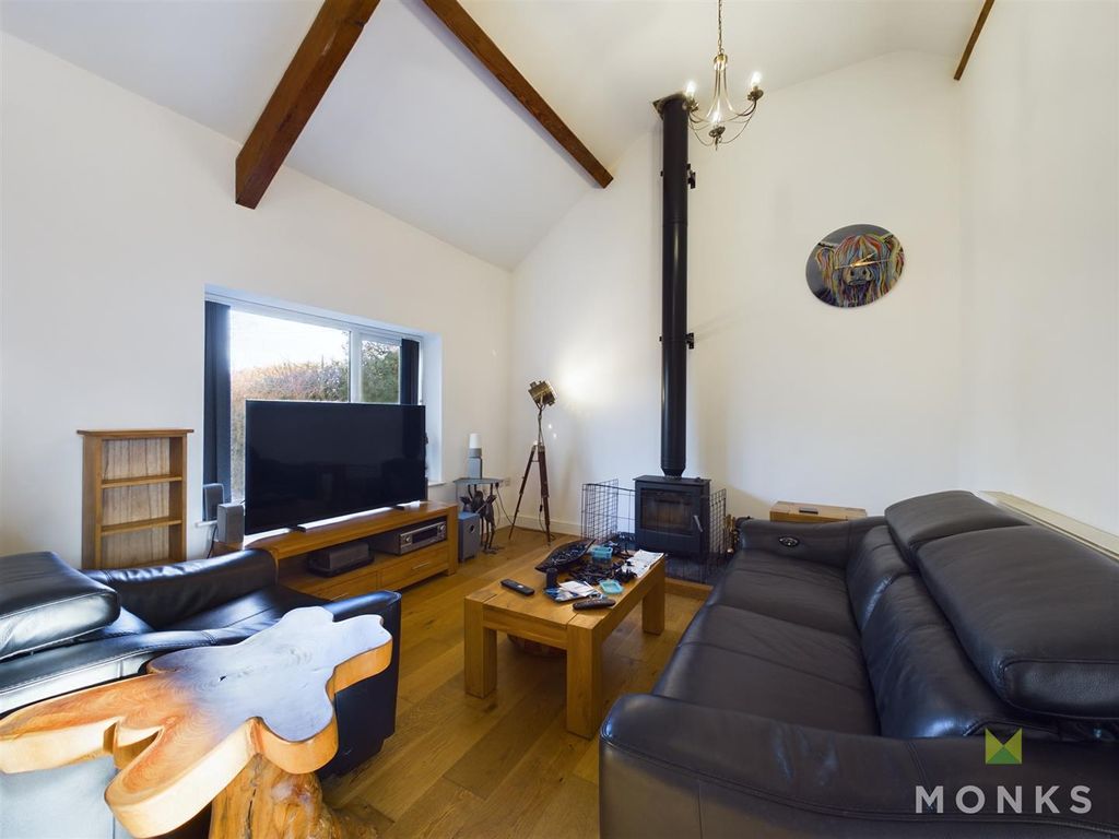 Property photo 2 of 15 Cam01420G0-Pr0532-Still007.Jpg