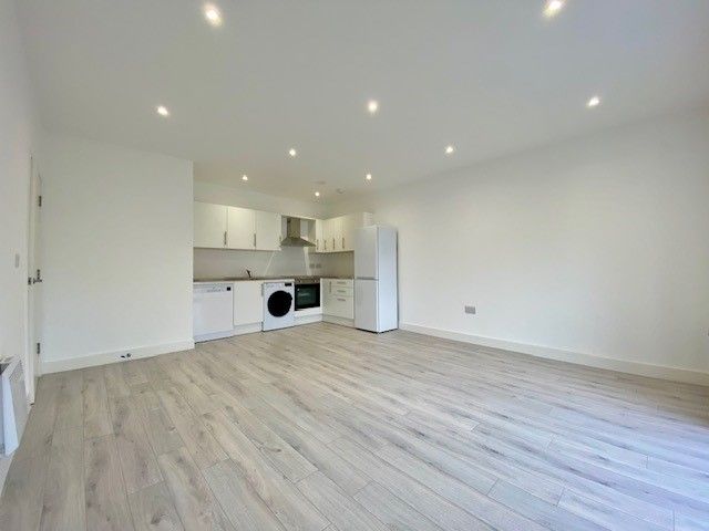 Property photo 3 of 7 Living Room