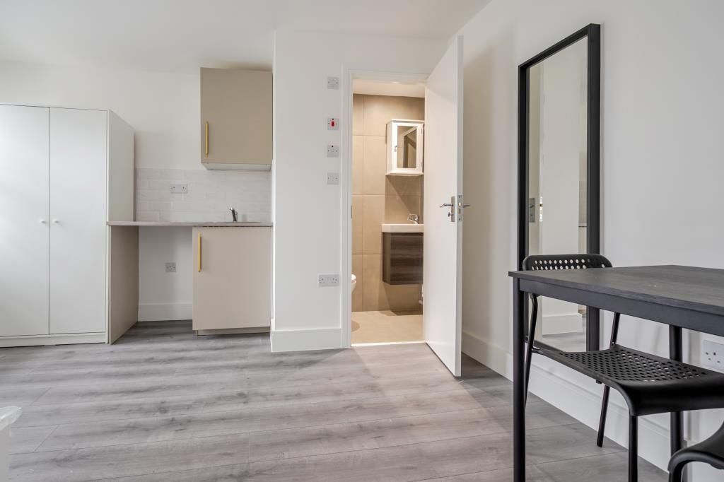 Property photo 1 of 6 2