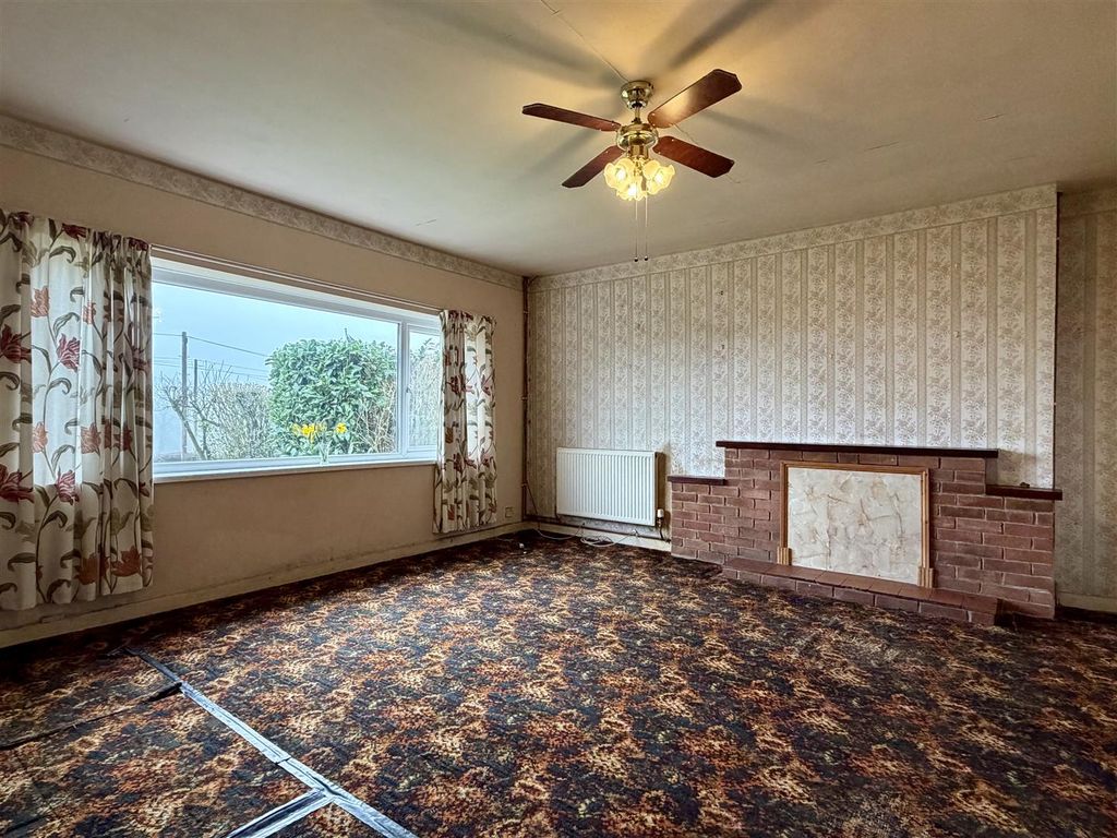 Property photo 3 of 21