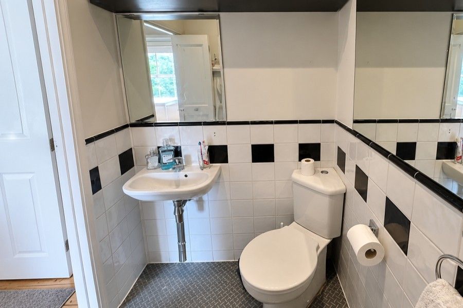 Property photo 3 of 4