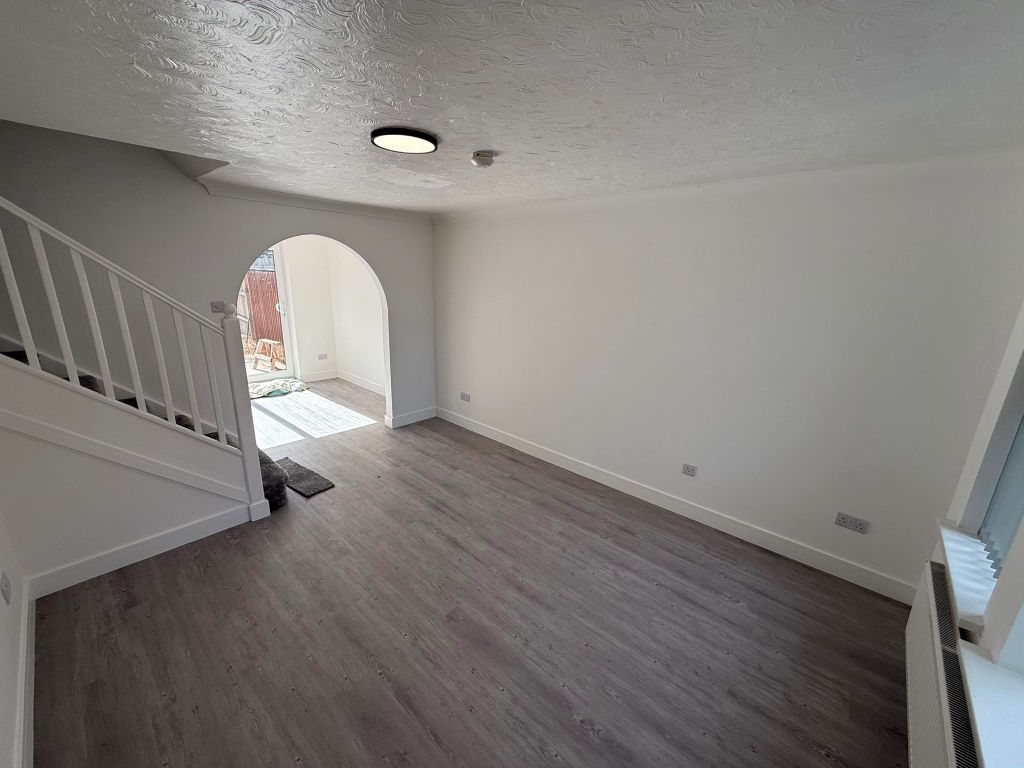 Property photo 2 of 17 Living Room