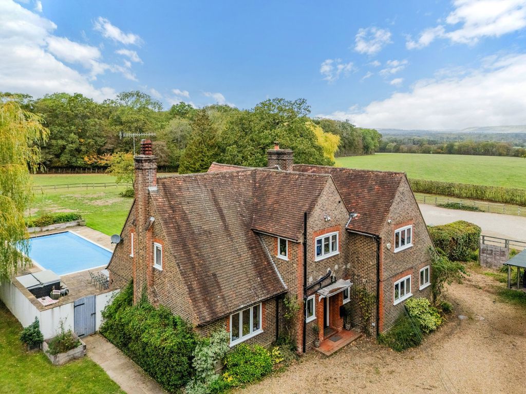 Property photo 1 of 34