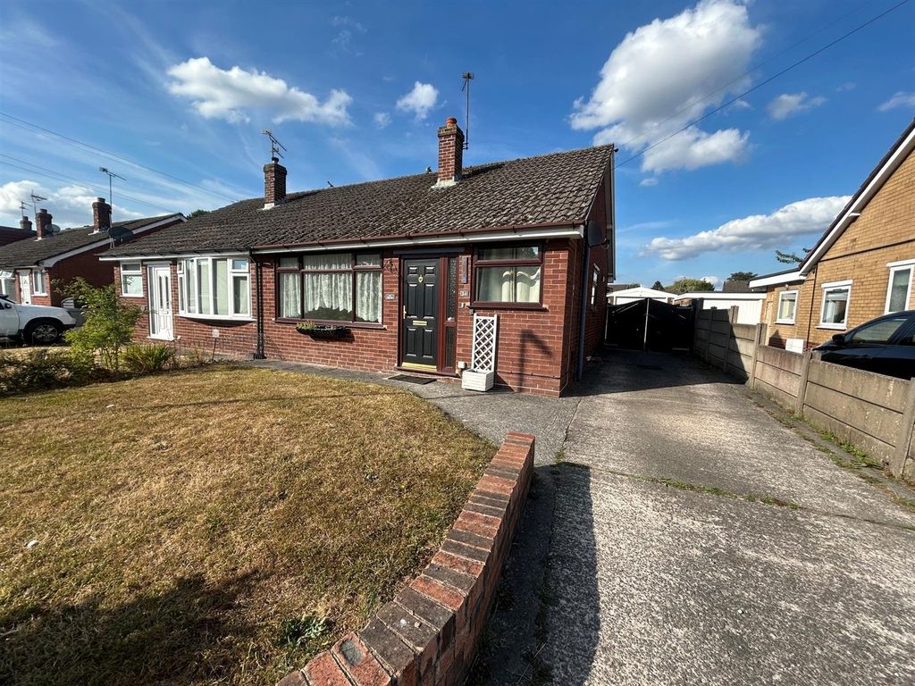 Property photo 1 of 7 Outside.Jpg