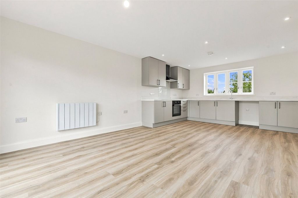 Property photo 2 of 13 Picture No. 06