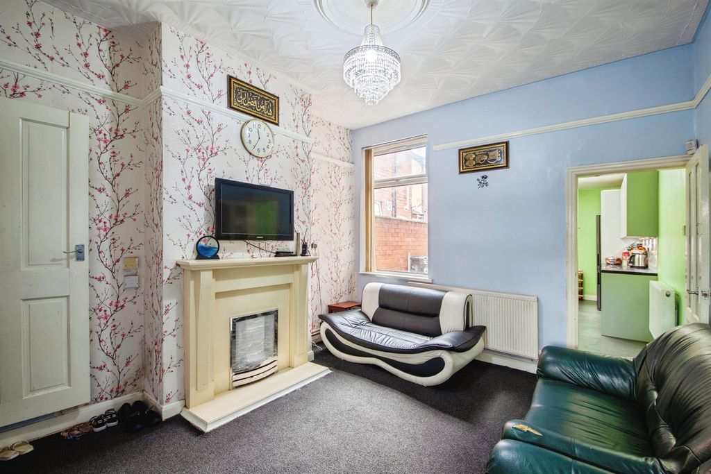 Property photo 2 of 19