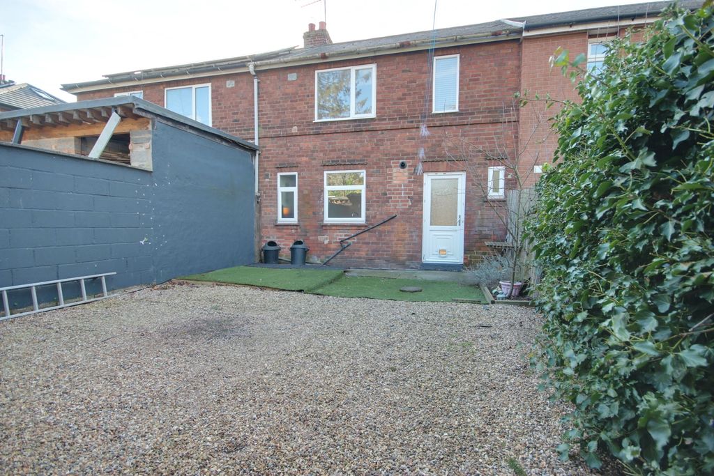 Property photo 1 of 14 1 Garden B