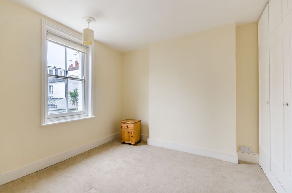 Property photo 1 of 5