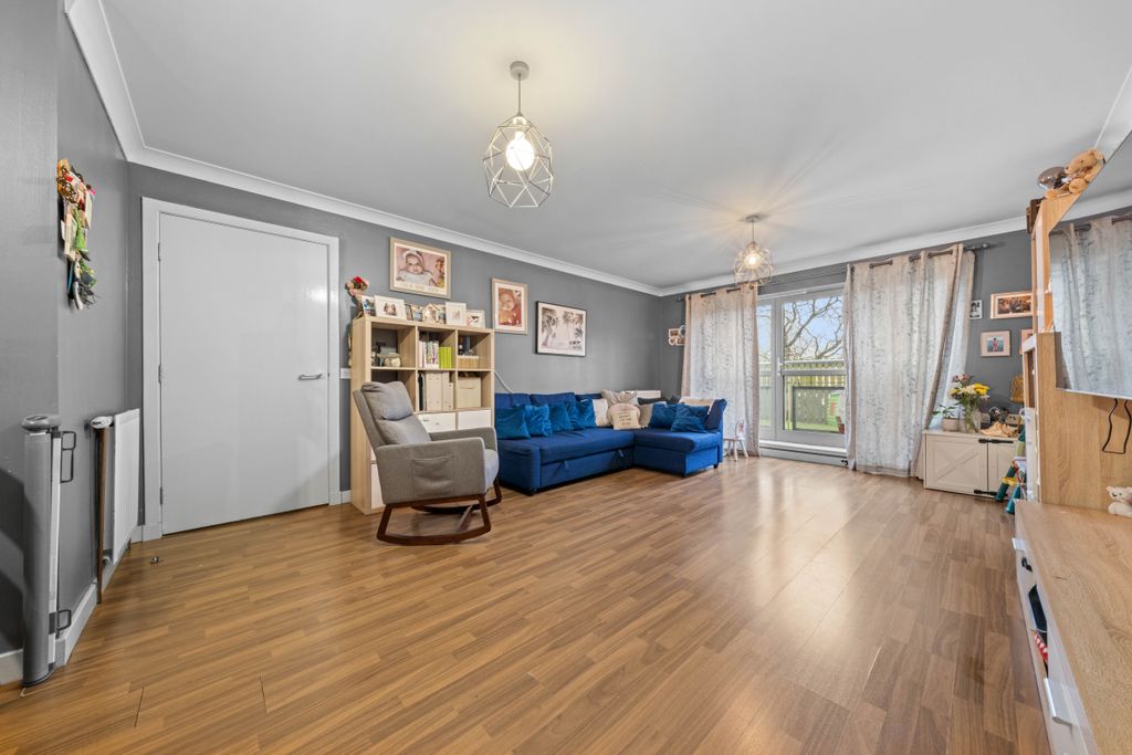 Property photo 3 of 18 Dsc09272