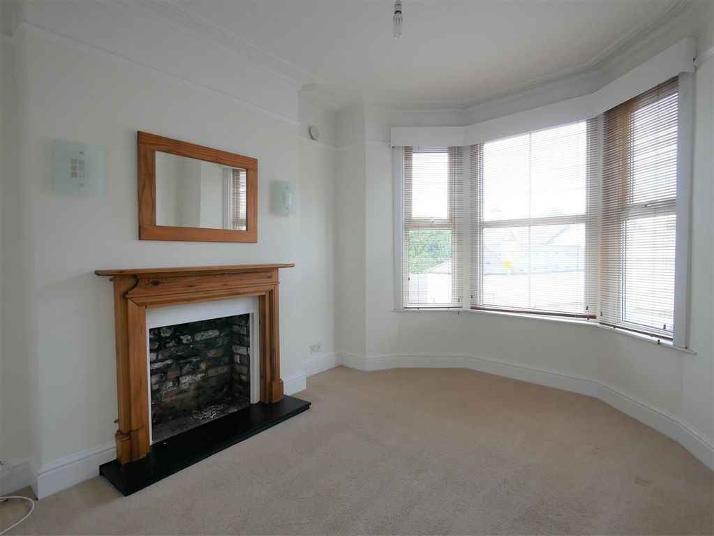 Property photo 3 of 8 2.Jpg