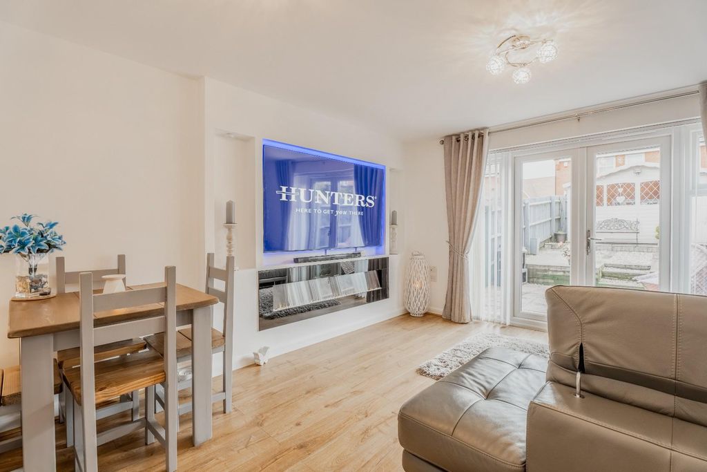 Property photo 2 of 17 Hughes Road-14.Jpg