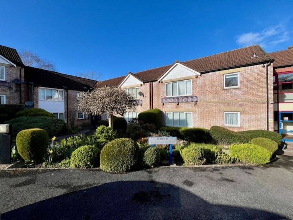 Property photo 1 of 11 Front