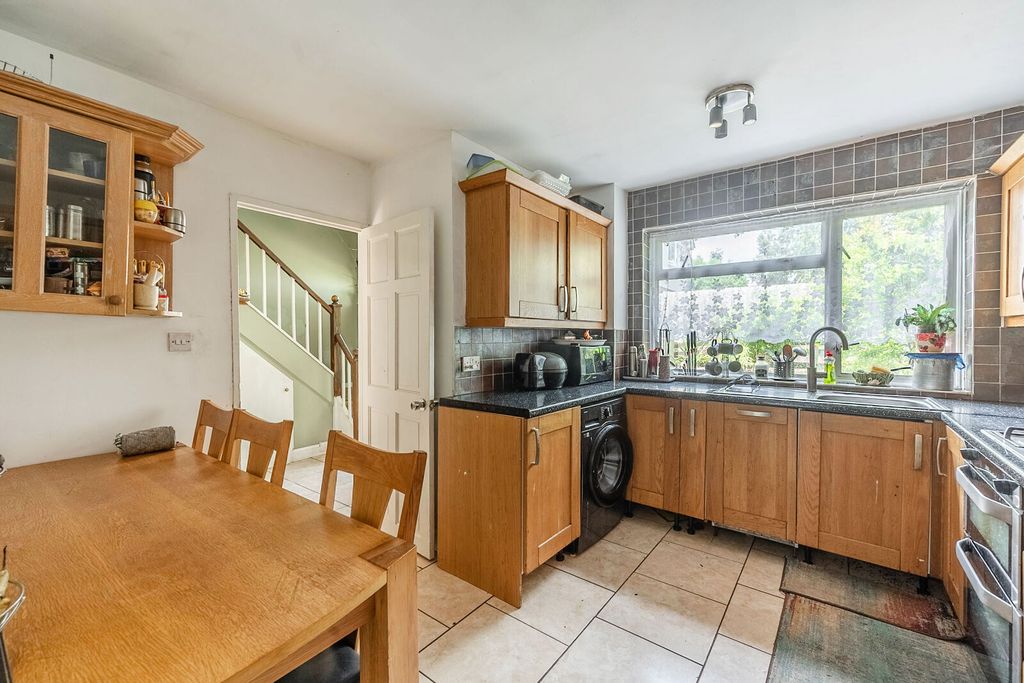 Property photo 3 of 11