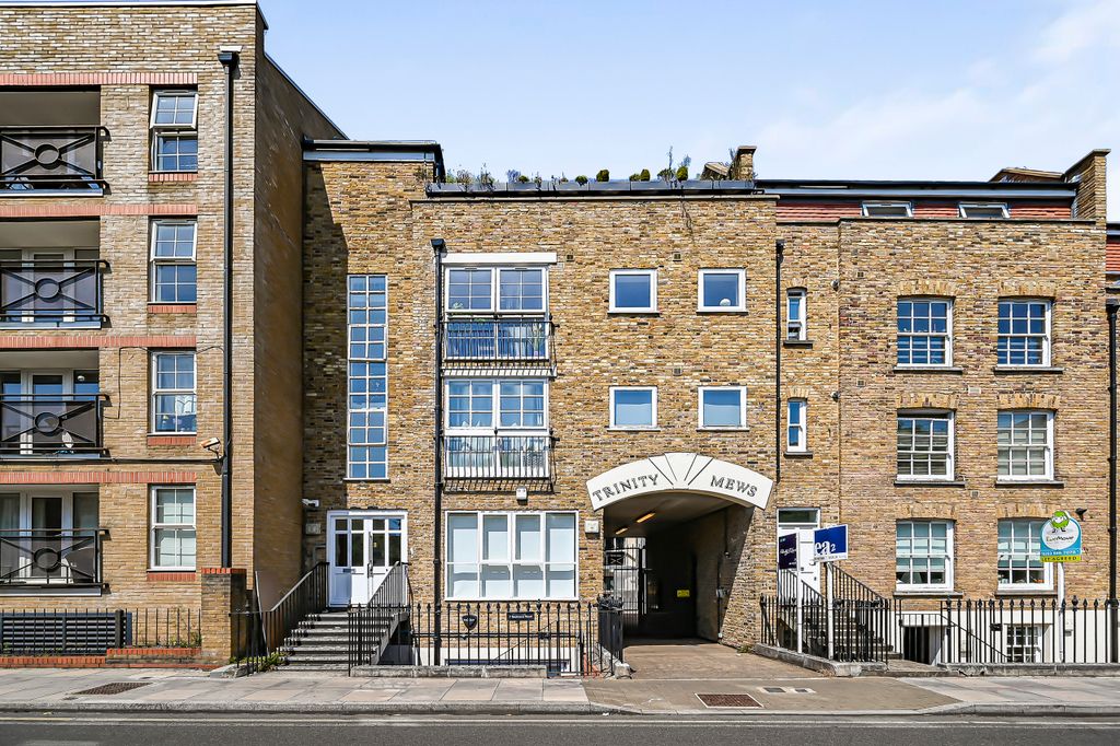 Property photo 1 of 12 2-9-Redmans-Road (12)