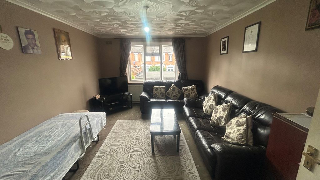 Property photo 2 of 13 13