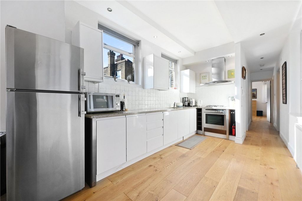 Property photo 3 of 11 Picture No. 34