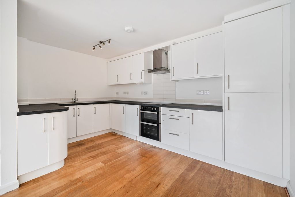 Property photo 3 of 13 Kitchen