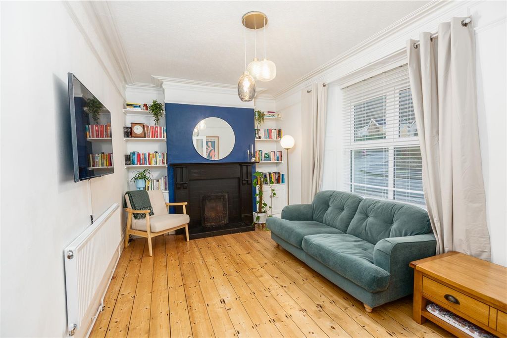 Property photo 2 of 44