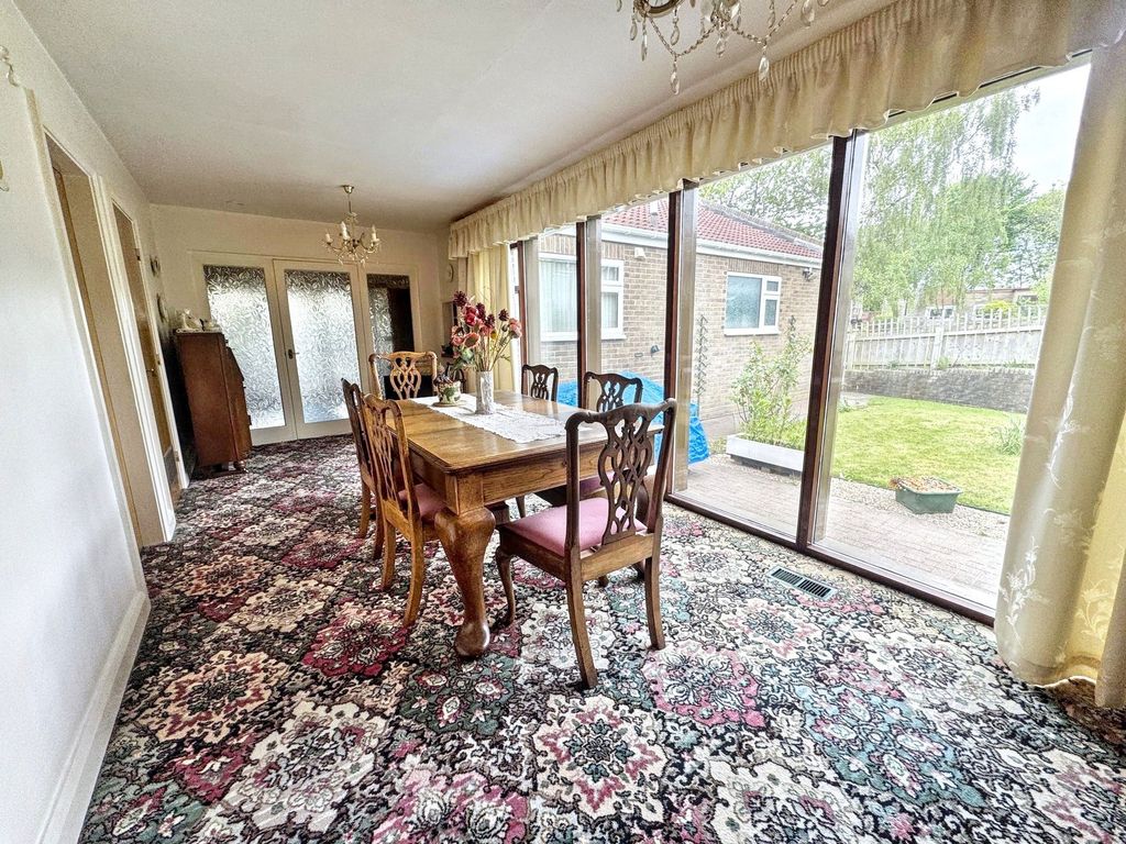 Property photo 3 of 33