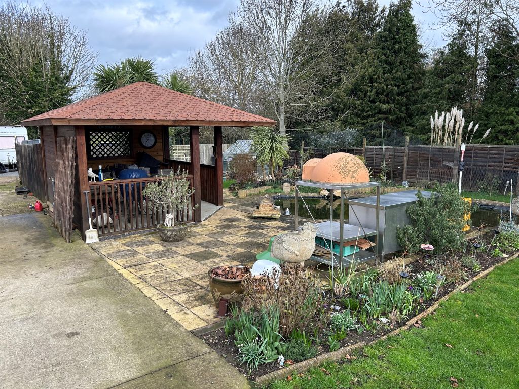 Property photo 3 of 4