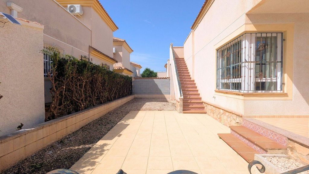 Property photo 3 of 29
