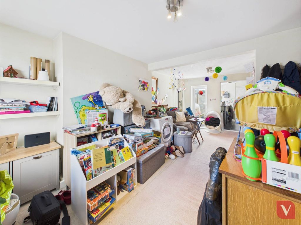 Property photo 3 of 9
