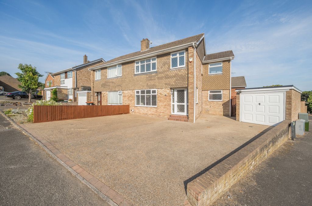 Property photo 1 of 17 1508893-18-6A7Ed8...