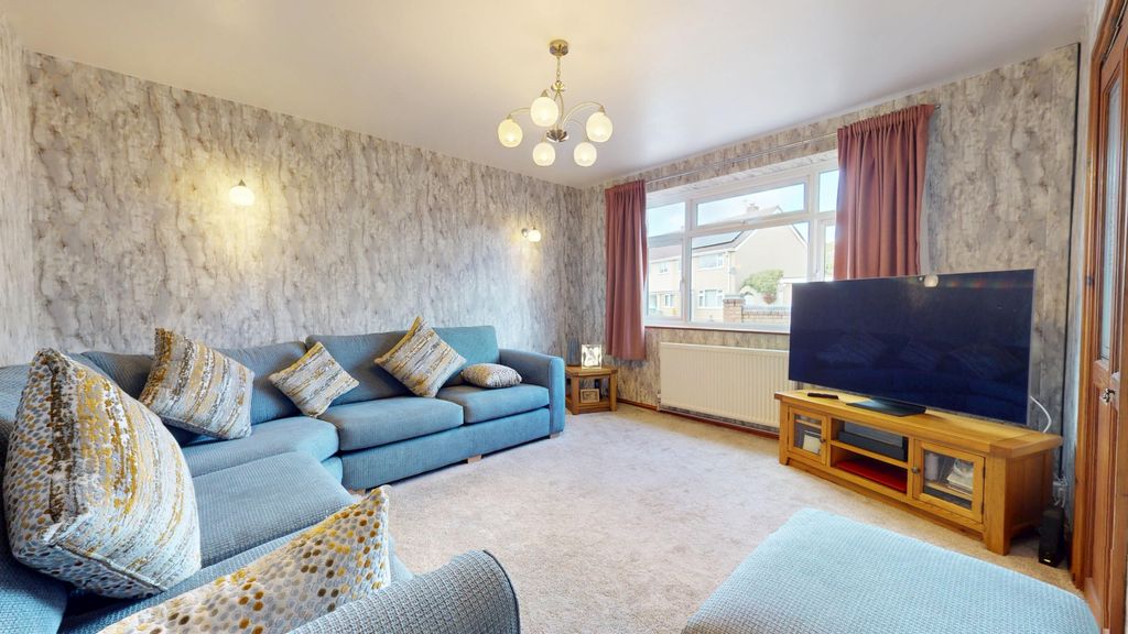 Property photo 2 of 32 4489991