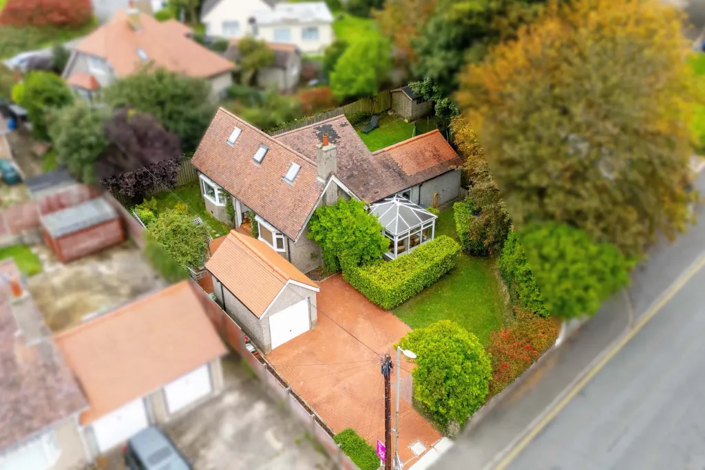 Property photo 1 of 31