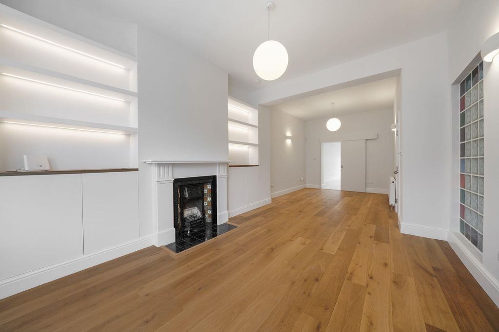 Property photo 2 of 14 19490147 (3).Jpg