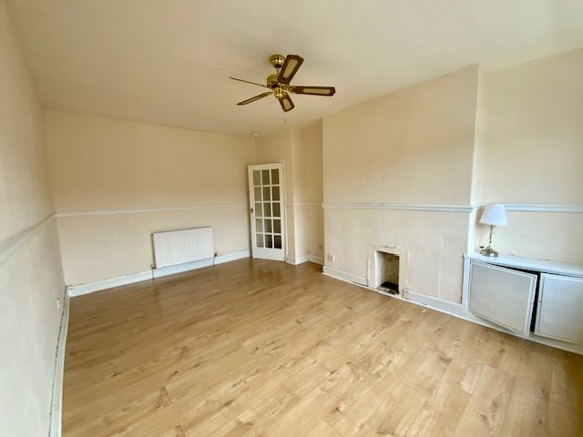 Property photo 2 of 13 Sitting Room