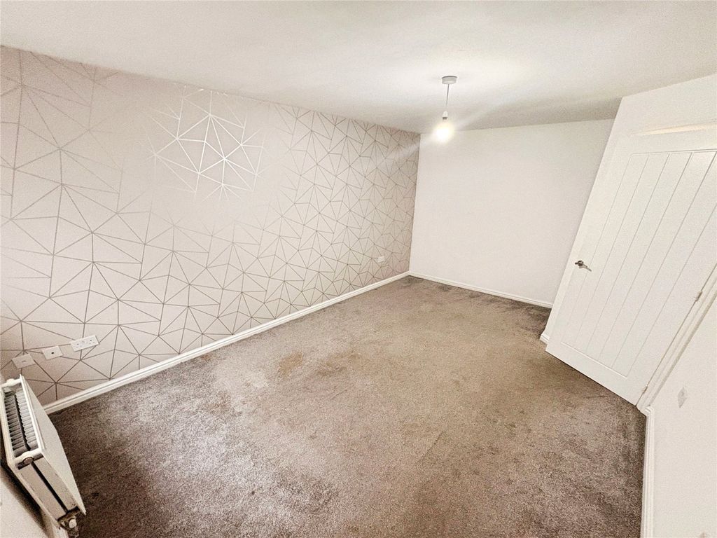 Property photo 3 of 12 Living Room