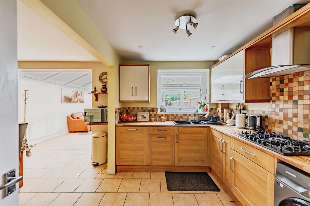 Property photo 2 of 17