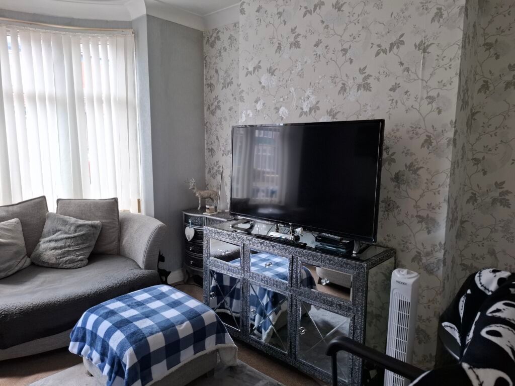 Property photo 3 of 12