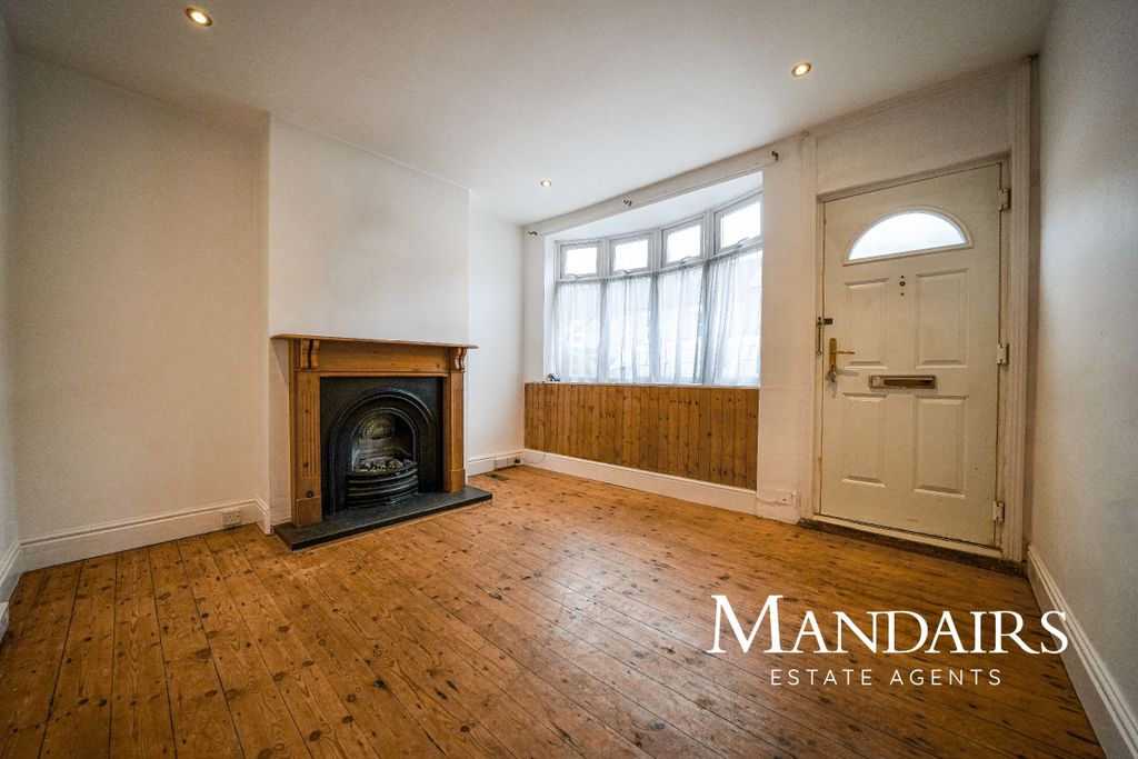 Property photo 3 of 16