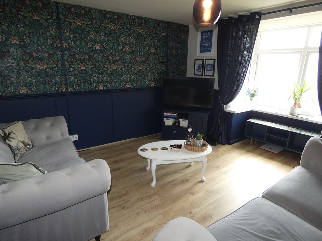 Property photo 2 of 8 Front Lounge