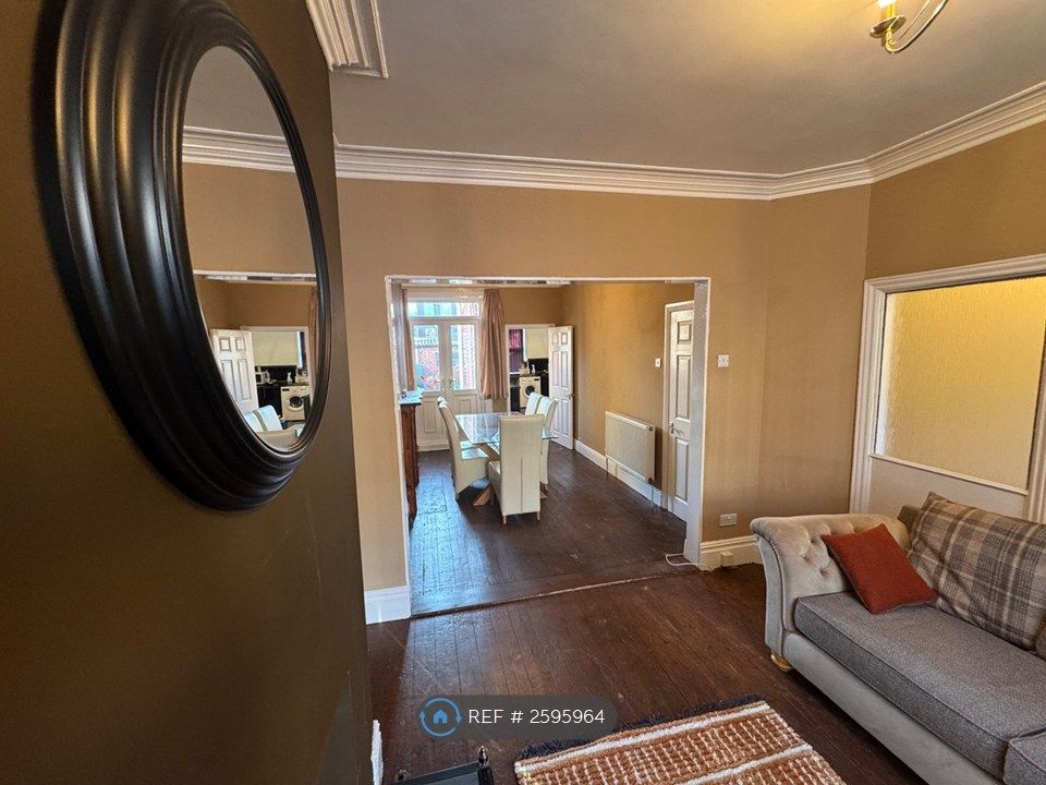 Property photo 2 of 35