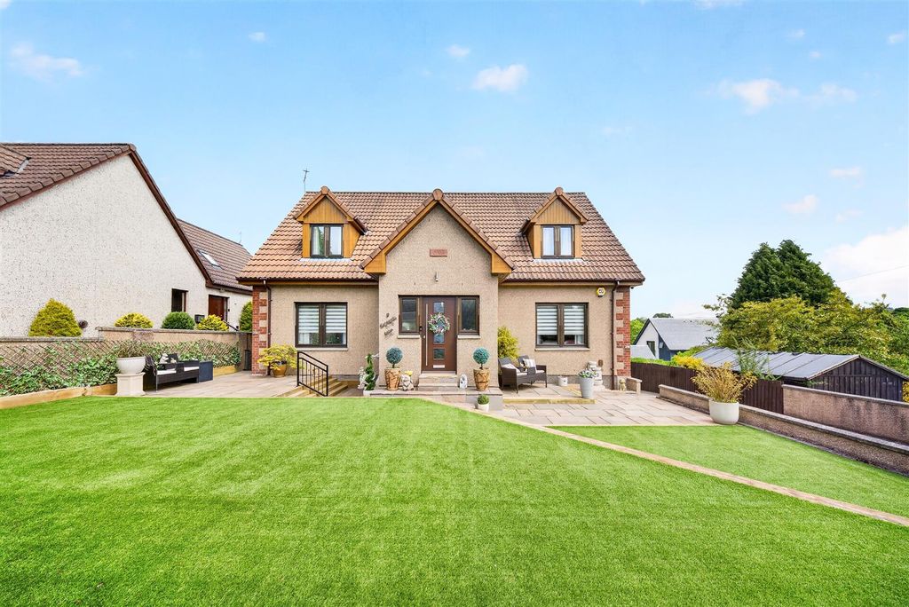 Property photo 1 of 21 20 Front Garden - Landscaped.Jpg